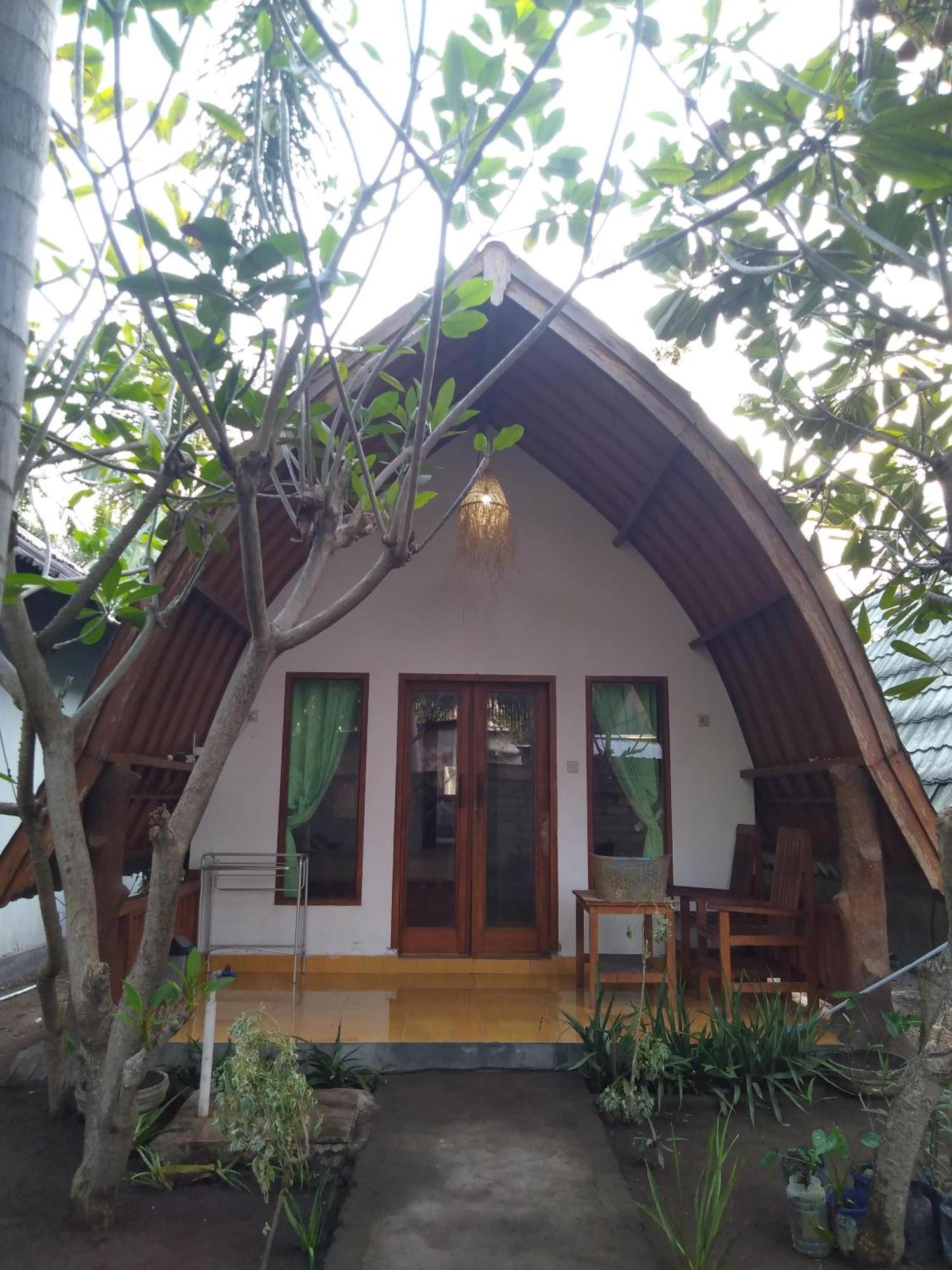 Solla_Homestay غيلي آير المظهر الخارجي الصورة